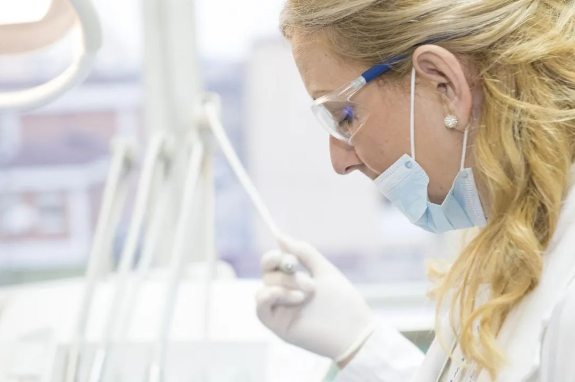 免疫细胞衰老可加速全身衰老，免疫细胞年轻则可延缓衰老